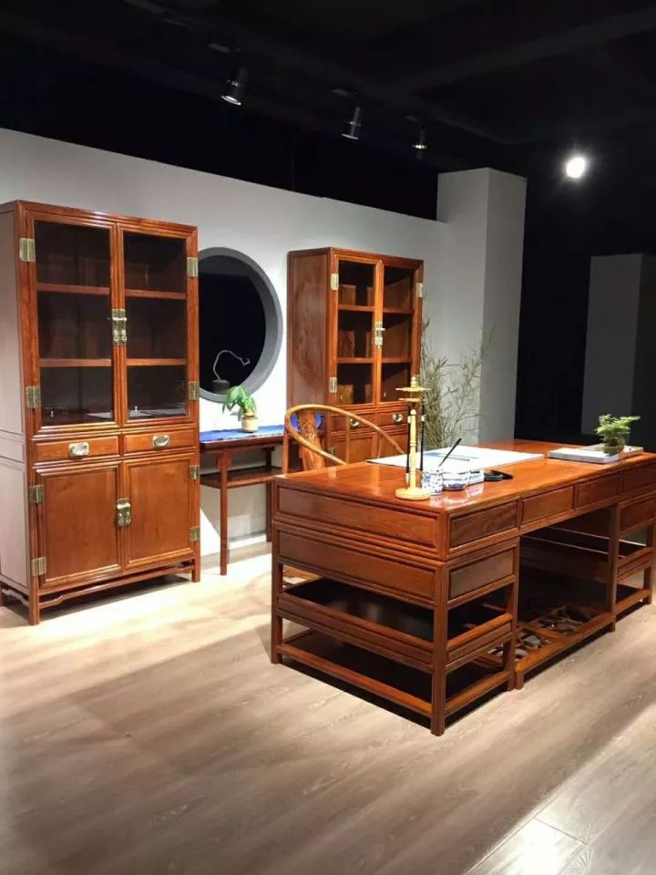 緬甸花梨憑什么，價(jià)格一路上漲....