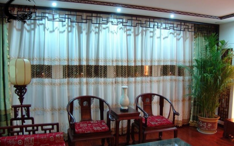 河南新鄉李老板買的紅酸枝皇宮椅效果圖